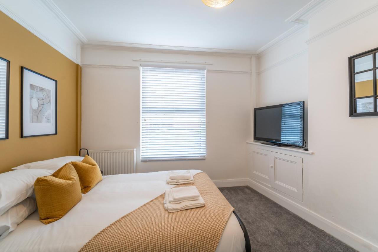South View - 3 Bed Modern Chester House - Close To City Centre Exterior foto