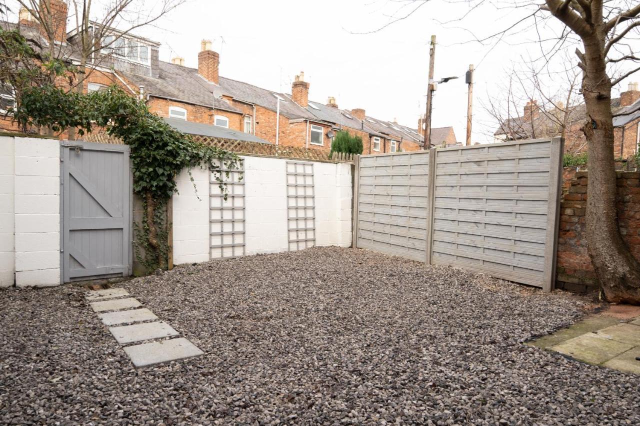 South View - 3 Bed Modern Chester House - Close To City Centre Exterior foto
